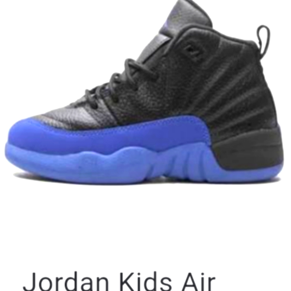 Kids sneakers